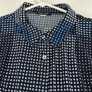 Tommy Hilfiger button down sleeveless blouse.
Size large.